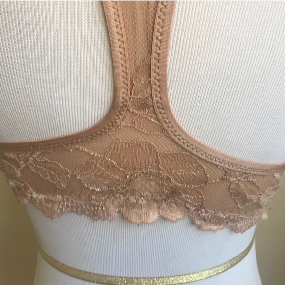 Victoria’s Secret Nude Lace Bra - Picture 4 of 7